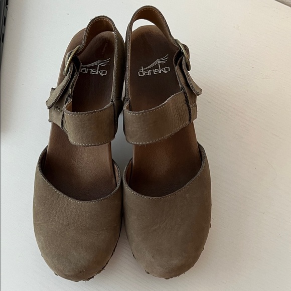Dansko Women's Tan Heeled Shoes - Picture 1 of 8